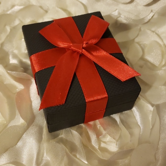 DIAMOND EARRINGS 1/10 TW SET IN STERLING SILVER - Picture 3 of 5